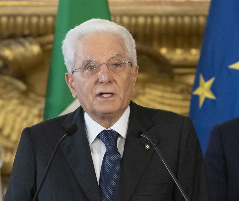 Mattarella nomina 25 Cavalieri del Lavoro