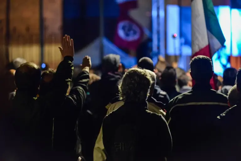 Parma, cori fascisti nella sede di Fratelli d’Italia