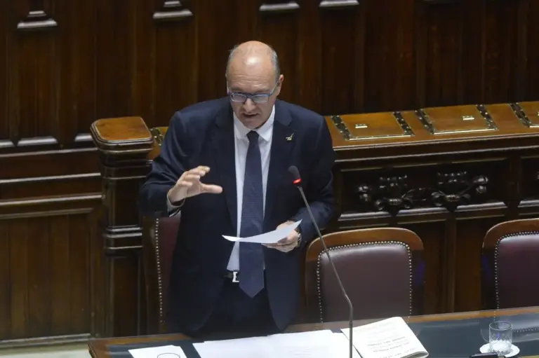 Valditara “Oltre 11 miliardi di euro per la messa in sicurezza degli edifici scolastici”
