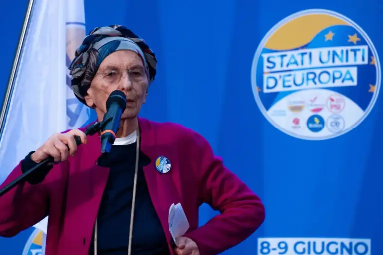 Migliorano le condizioni di Emma Bonino, trasferita dalla subintensiva