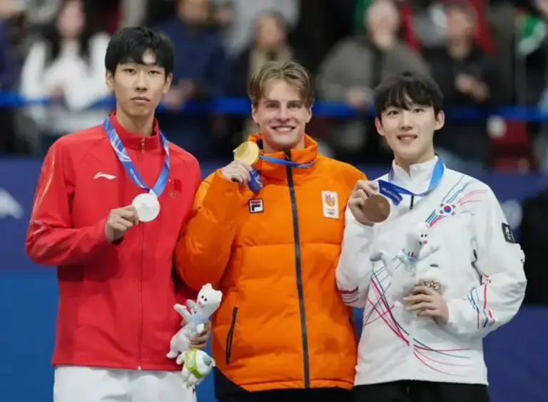 Oro Olanda nei 1000 mt Short Track, il cinese Sun Long 2° per 28 millesimi