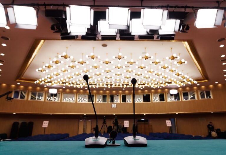 Cina, aperto il centro stampa per le “Due Sessioni” annuali