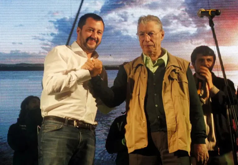 Salvini “Bossi lascia un eredità morale e di battaglia”