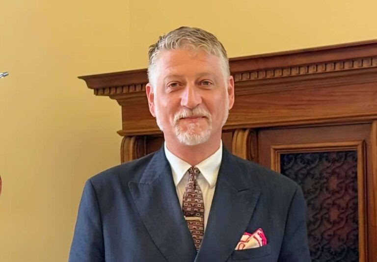 Giuli “Lo Stato comprerà il teatro Sannazaro di Napoli”