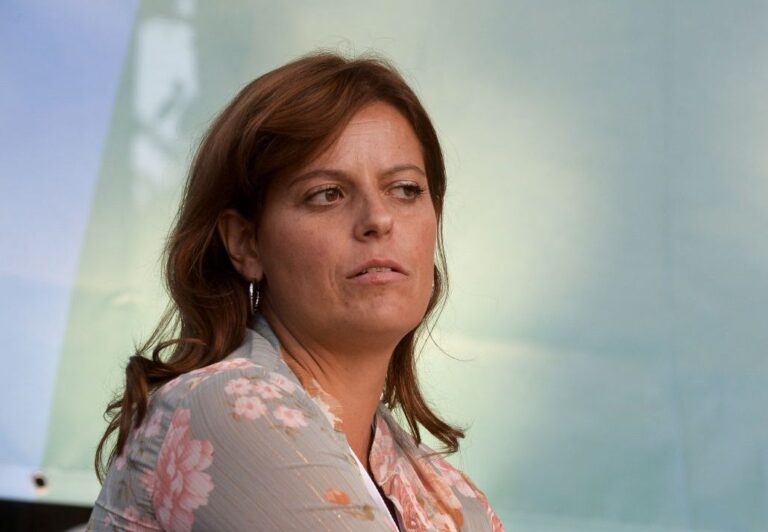 La denuncia di AVS “Controllo preventivo in hotel per Ilaria Salis, vicenda di una gravità inaudita”