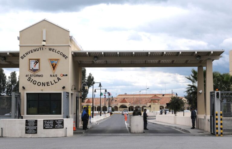 Crosetto ha negato agli Stati Uniti l’uso della base di Sigonella