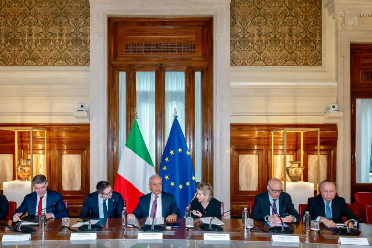 Piantedosi presiede il Comitato nazionale per l’ordine e la sicurezza pubblica: “Gli obiettivi sensibili vigilati sono oltre 28 mila”