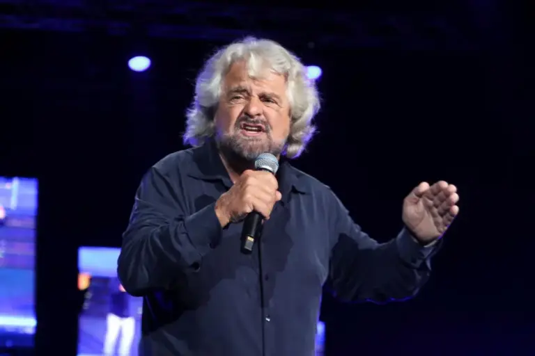 Grillo rivendica nome e simbolo del Movimento 5 Stelle, al via un’azione legale