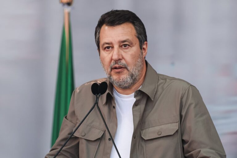 Salvini “Investire di più su risorse per le famiglie e per le imprese in difficoltà”