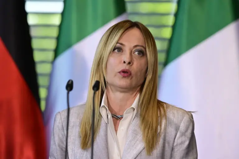 Meloni “Occidente civiltà costruita attorno alla democrazia e al diritto”