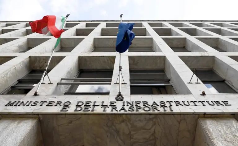 Riunione al MIT sul trasporto pubblico locale, dal Governo 80 milioni per gli adeguamenti contrattuali