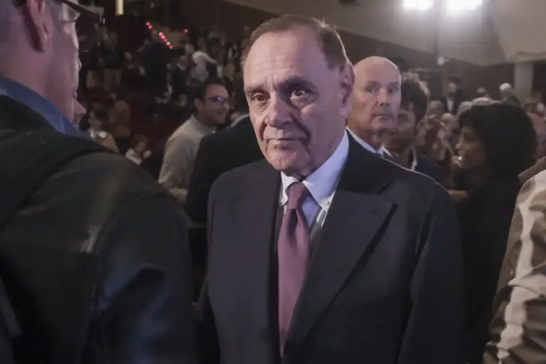 L’annuncio di Clemente Mastella: “Sono malato, pregate per me”