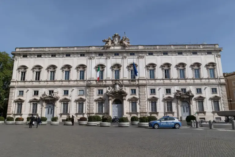 Immigrazione, Consulta “Non è sproporzionata la pena prevista dal decreto Cutro”