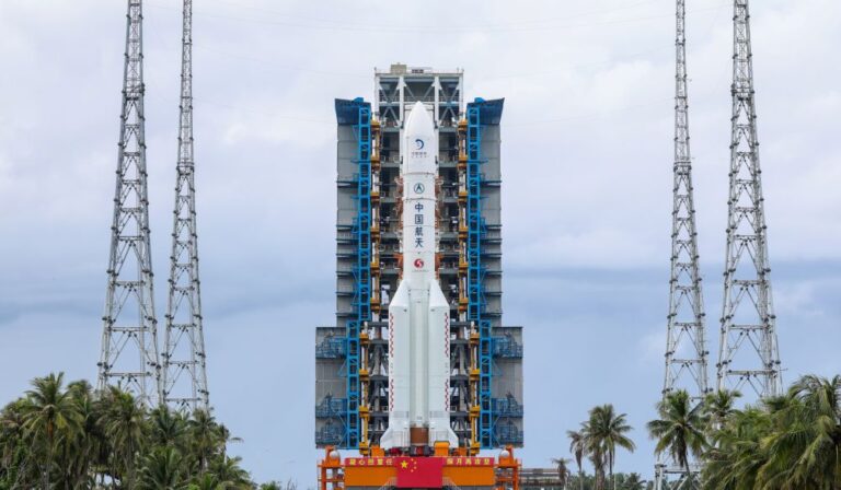 La Cina si prepara al lancio della sonda lunare Chang’e-7