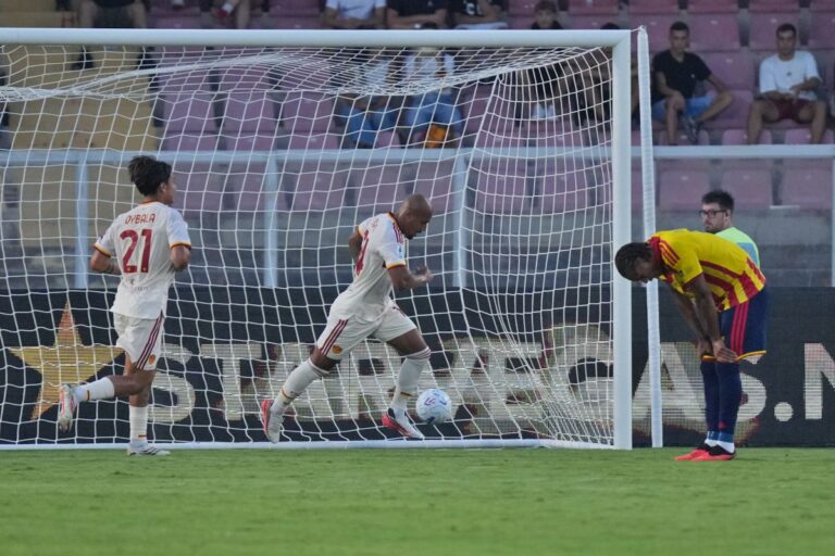 Malen show anche a Lecce, altro poker per la Roma