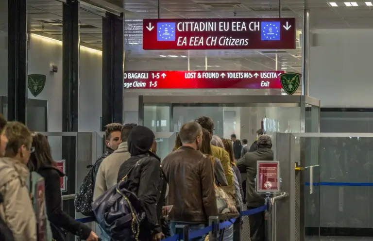 Madrid “L’Italia rimuova i controlli alle frontiere entro domenica o adotteremo misure proporzionate”