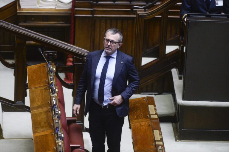 Delmastro, no a maggioranza della Giunta a una nuova istruttoria: il voto sulle chat torna subito in Aula