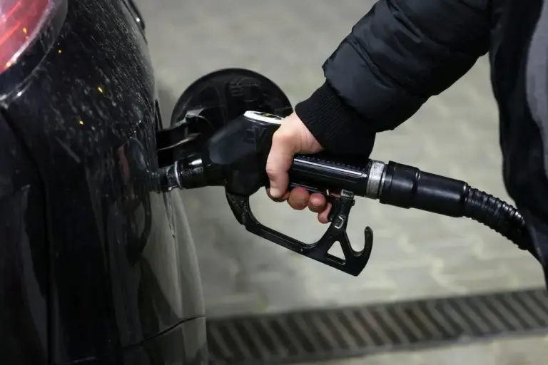 Fonti Palazzo Chigi, domani Cdm per la proroga delle misure in vigore contro il caro carburanti