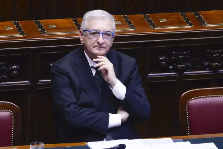 Pnrr, Foti “In 4 anni dimezzata la dispersione scolastica, la cura ha funzionato”