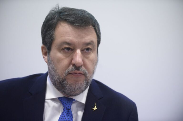 Salvini “Nel prossimo Cdm rinvio dello stop agli Euro5 per il 2027”