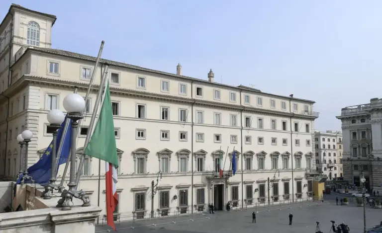Via libera del Consiglio dei Ministri al decreto legge sulla scuola, Meloni: “Integrazione senza rinunciare alle regole”