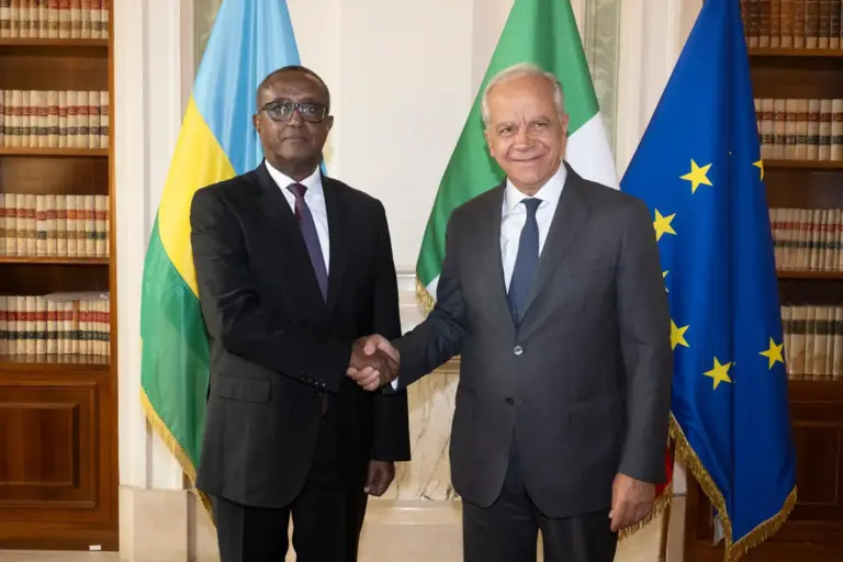 Piantedosi incontra il ministro dell’Interno del Ruanda, focus sulla cooperazione